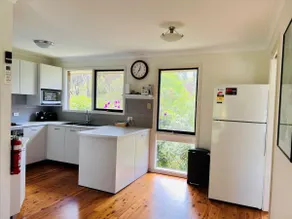 Alencon | Charming home with 2 Fireplaces in a bush setting - Image 5