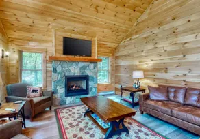 Kingslanding Cabin: On shuttle Route w/Hot Tub! - Image 2