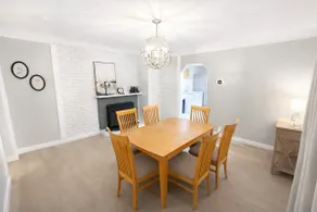 Spacious 3 Bedroom - Sleeps 8 - Central Location - Image 4