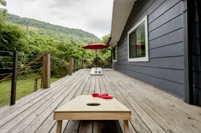 Boulder Garden Cottage - Creeks & River Nearby - Image 4