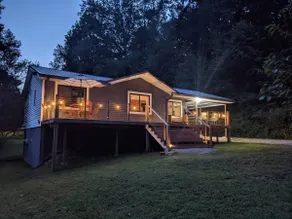 Boulder Garden Cottage - Creeks & River Nearby - Image 2