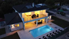 New Villa with Pool - Image 3
