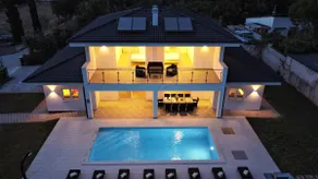 New Villa with Pool - Image 4