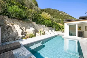 Ático en Colonno con vistas al lago, piscina infinita y jacuzzi - Image 4