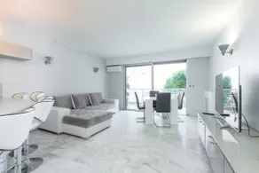 2 BR facing the Port - 2min from the beaches - A/C - Image 3