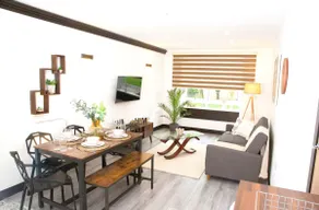 The Cozy Chapter - Spacious Apartments Near Manchester City Centre & Old Trafford - Image 2