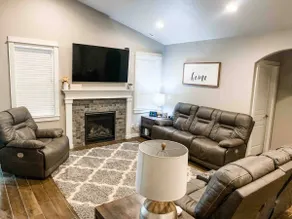 Eugene Vacation 4Bed- 2Master Suites 3Bath 1GBWiFi - Image 3
