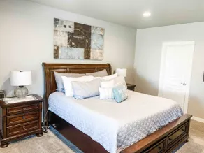 Eugene Vacation 4Bed- 2Master Suites 3Bath 1GBWiFi - Image 5