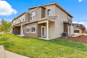 Charming Centrally Located Treasure Valley Custom - Image 2