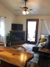 Rustic, modern, and cozy condo located in central Missoula on the Milwaukee Path bike trail. - Image 4