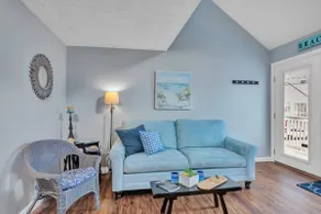 Odysea: Walk to Boardwalk, Garages, Modern Kitchen - Image 2
