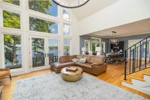 Firefly Bay - Amazing Views, Hot Tub, Main Lake, Pet Friendly - Image 2