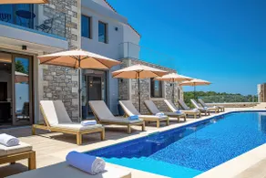 Grand Resort Villa - Image 4