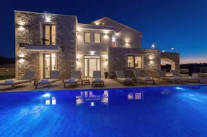 Grand Resort Villa - Image 5