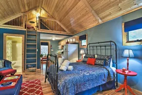 Dog-Friendly Weaverville Cabin King Bed,Hot Tub&FP - Image 2