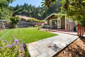 Bella Vita ~ High-End Bungalow with Private Yard - Image 4