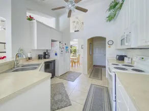 Weston's Water Watch, heated pool, sleeps 6 - Image 4