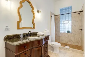 Breathtaking & Bright: Designer 2BD with Garage - Image 5