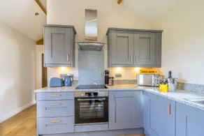 A family break that sleeps 4 guests  in 2 bedrooms - Image 3