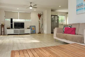 Beach House - Central Location - Image 4
