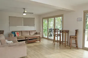 Beach House - Central Location - Image 3