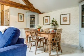 The Hayloft: Charming Cotswolds Retreat For Two - Image 5
