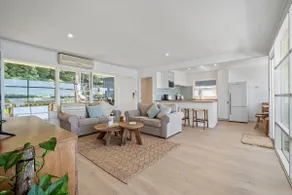 Burrill Lake Cottage - Image 5