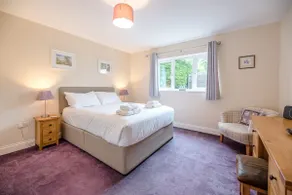 Grove Farm Bungalow with swimming pool, Dallinghoo - Image 4