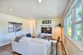 Charming Hampton Home w/ Yard: 2 Mi to Beach! - Image 4