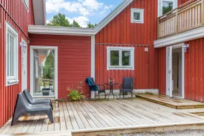 Large vacation home with a modern design | SE02006 - Image 2