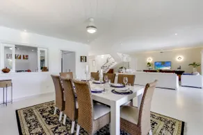 Tortuga B7: Family friendly villa near the beach w/ pool, staff, and golf cart - Image 5