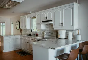 3BR Waterfront Retreat with Woodstove & Sauna - Image 5