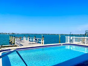 Complete Renovation-everything new! Amazing views - Image 3