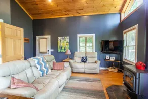 Outdoorsy Cabin Near Downtown - Image 2