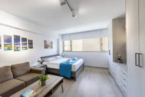 C-Premium Apts 100m from beach and city centre - Image 2