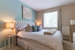 Luxury Modern Suite, King bed, Fast Wifi - Image 4