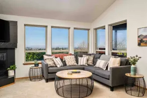 Prime Location, Covered Deck w/ Superb Views, BBQ - Image 5