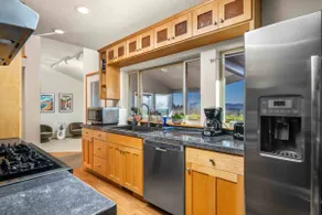 Prime Location, Covered Deck w/ Superb Views, BBQ - Image 4