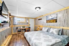 #9 Newly Renovated Dog Friendly Room Leadville CO - Image 5