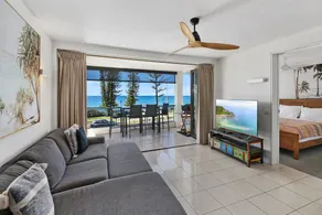 Alexandra Headland Beach - Stunning Views ZF9 - Image 2