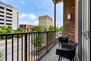 Bright 1BR Retreat | Capitol Access - Image 3