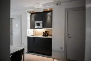 Newly renovated Fully-equipped Apartment - Image 4