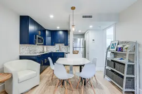 Sleek Coastal Abode: 1 Block to Naples Beach! - Image 2