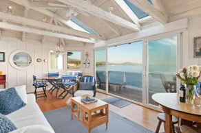 Beachfront Bungalow on Miramar Beach - Image 3