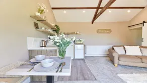 Host & Stay - The Pepper Pot - Image 4
