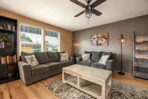 Teak: a Family Home. 5 TVs, backyard, pet friendly - Image 2