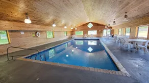 The Blue Ox on Gull, 5 Bed 5 Bath Resort Home, Sleeps 17 with Boat Slip on Gull Lake - Image 2