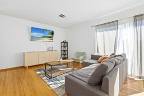 Pet-Friendly 3BR/2BA Queen Suite in West Covina - Image 2