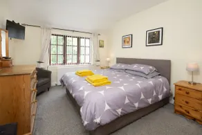 Stable Lofts near York Racecourse and City Center - Image 2