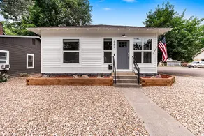 Cozy Chic Home In Downtown Loveland! - Image 2